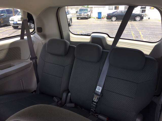 2010 Dodge Grand Caravan SXT 4dr Mini-Van